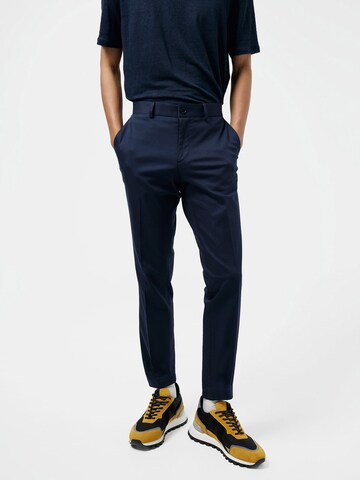 Coupe slim Pantalon chino 'Chaze' J.Lindeberg en bleu : devant