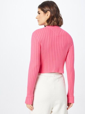 Pull-over Tommy Jeans en rose