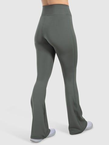 Smilodox Flared Leggings ' Leonora ' in Green