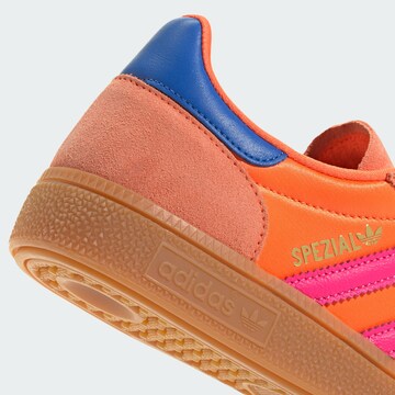 ADIDAS ORIGINALS Низкие кроссовки 'Handball Spezial' в Оранжевый