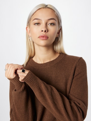 GAP Sweater in Brown