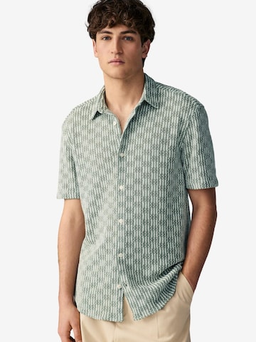 Next Regular Fit Hemd in Grün: Vorderseite