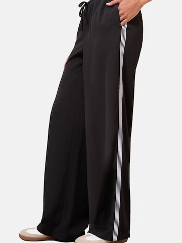 Friends Like These Wide Leg Hose in Schwarz: Vorderseite