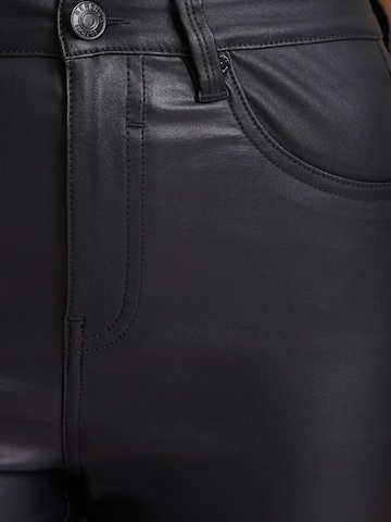 Bershka Skinny Spodnie w kolorze czarny