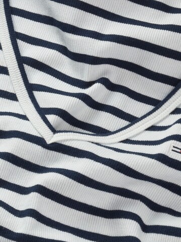 Tommy Jeans - Camiseta 'ESSENTIAL' en blanco