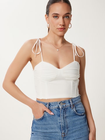 Happiness İstanbul Τοπ σε μπεζ: μπροστά