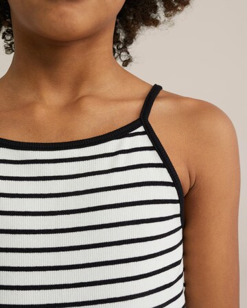 Top di WE Fashion in bianco