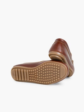 Chaussure basse Pisamonas en marron