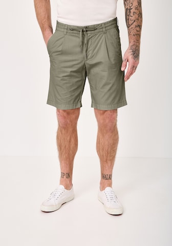 REDPOINT Regular Pants in Green: front