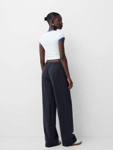 Bershka Wide Leg Hose in Grau