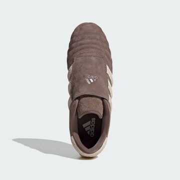 ADIDAS ORIGINALS Слипоны 'Taekwondo' в Коричневый