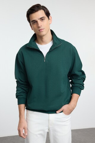 Trendyol Sweatshirt i grön: framsida