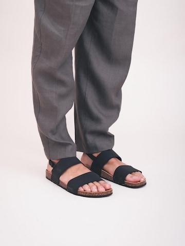 nae Vegan Shoes - Sandalias 'SAVAI' en gris