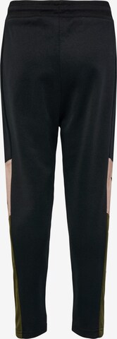 Effilé Pantalon Hummel en noir