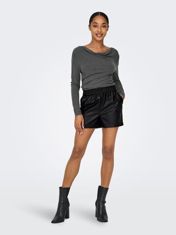 JDY Regular Shorts 'JDYALAIA' in Schwarz