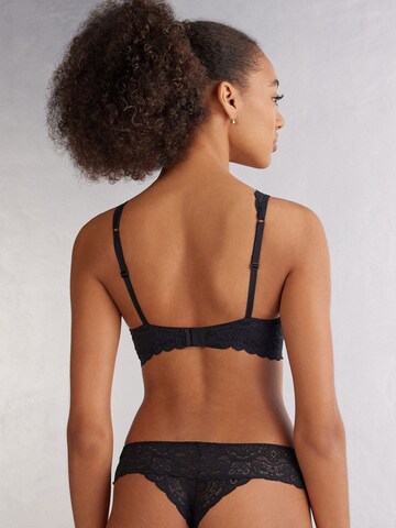 INTIMISSIMI Triangle Bra in Black