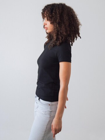Honest Basics Shirt‌‌‌‌‌‌‌‌ in Schwarz