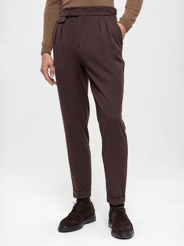 Antioch Slim fit Pleat-front trousers in Brown: front