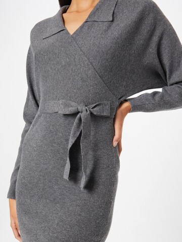 Robes en maille 'SUNNA' VERO MODA en gris