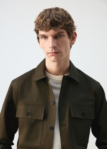 MANGO MAN Comfort Fit Hemd 'Roberto' in Braun