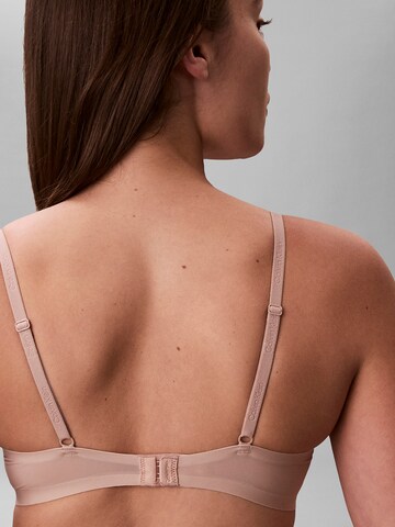 brūns Calvin Klein T-krekla Krūšturis