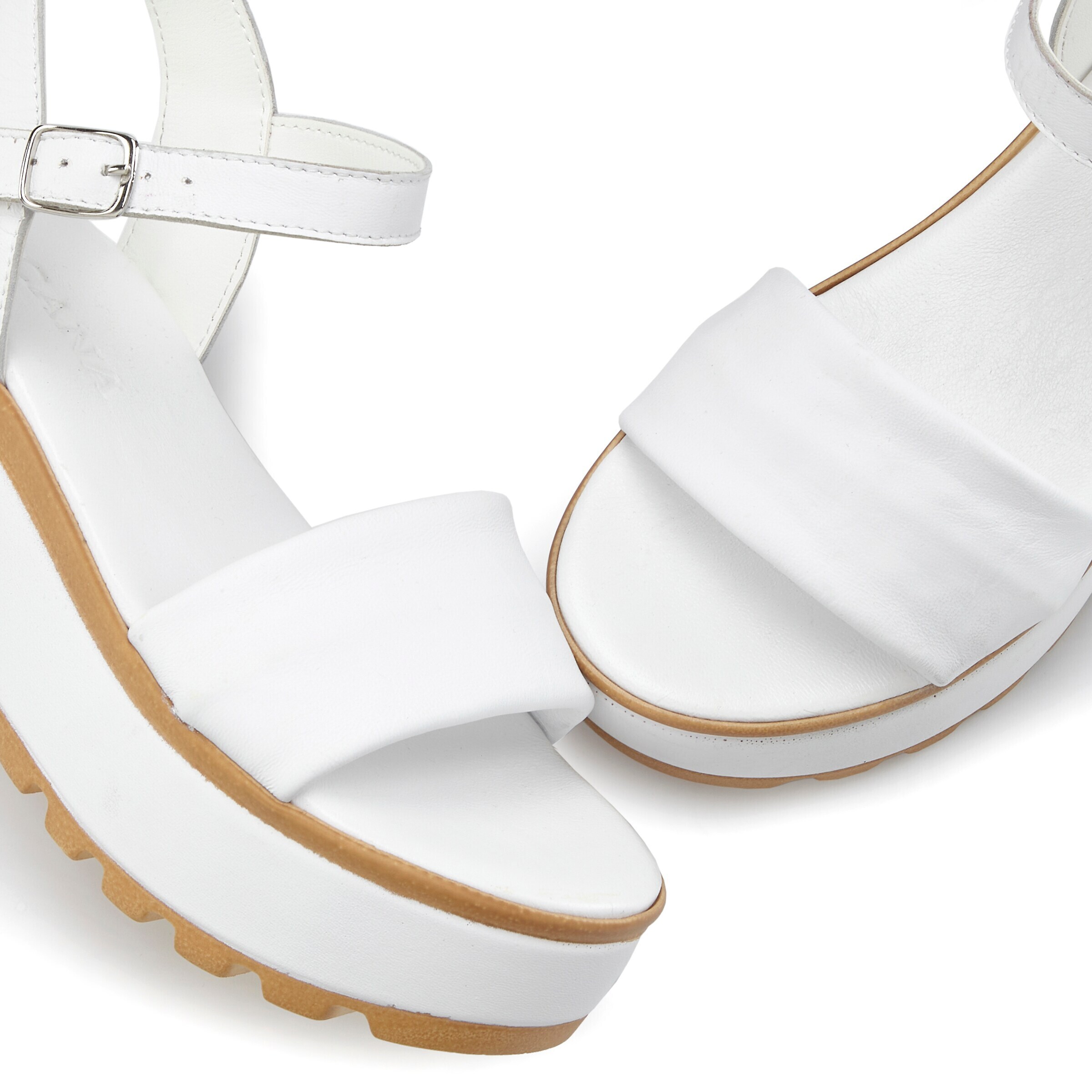 LASCANA Sandals in White