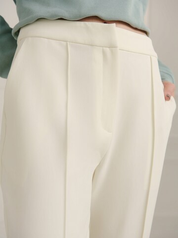 Guido Maria Kretschmer Women Regular Trousers with creases 'Elise' in White