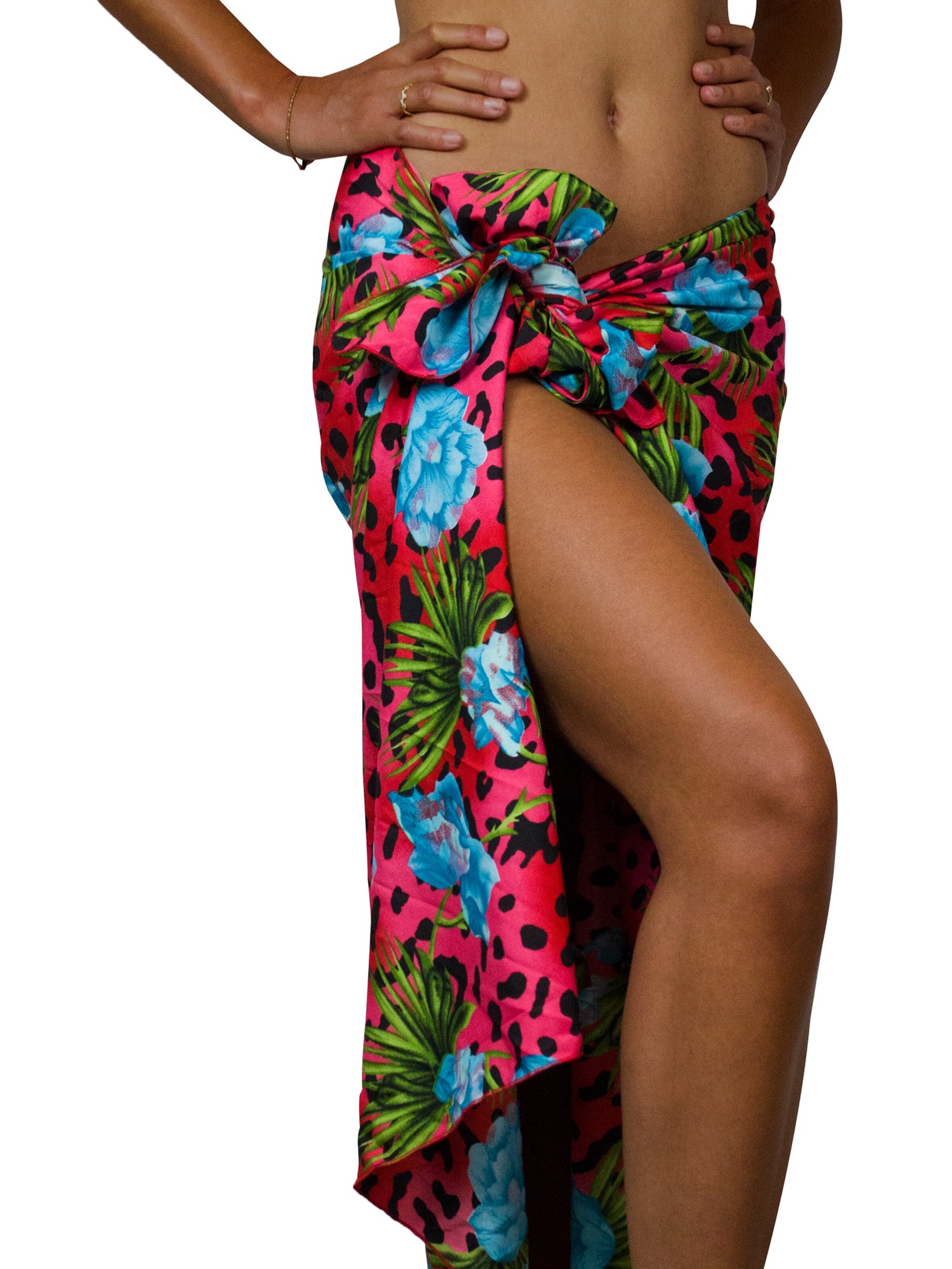 King Kameha Wrap 'Leopard Flowers' in Red