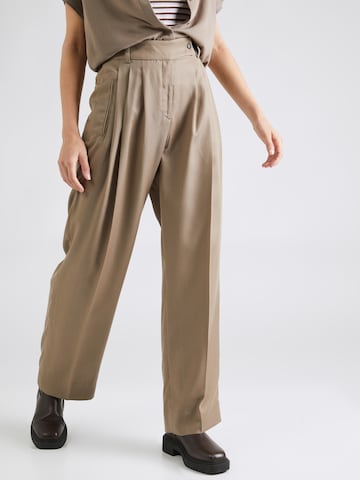 ARMEDANGELS Loose fit Pleat-Front Pants 'KAYAH' in Brown: front