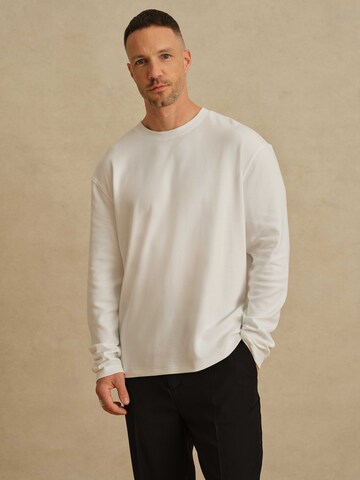DAN FOX APPAREL - Camiseta 'Miko' en blanco: frente