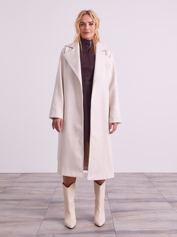 ABOUT YOU x Iconic by Tatiana Kucharova Between-Seasons Coat 'Livia' in Beige