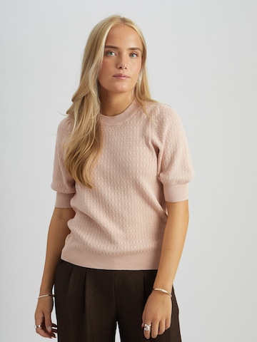 Peppercorn Sweater 'Tala' in Pink: front