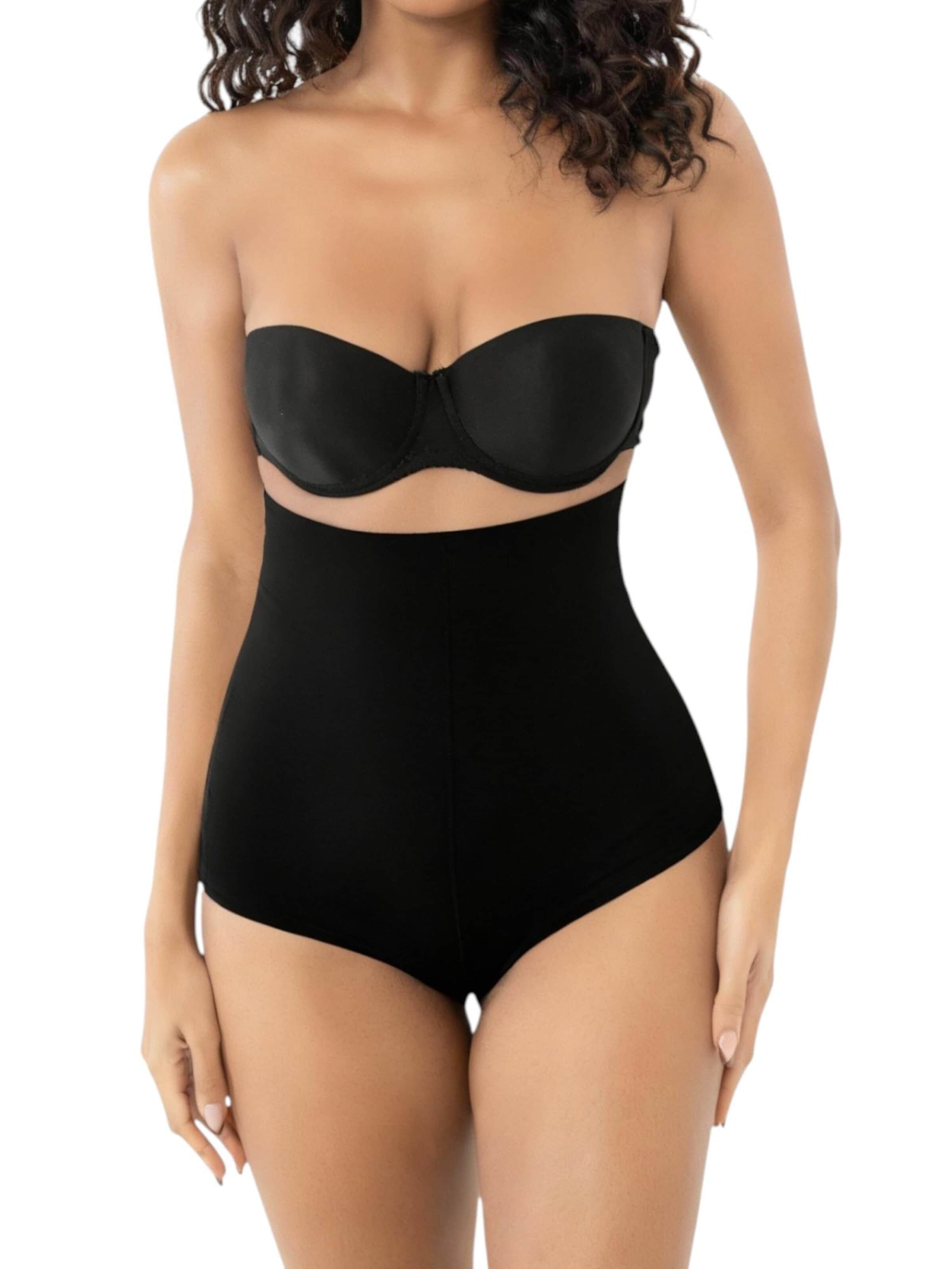 Slip scultant 'LaserInvisible' fashionshowcase en noir