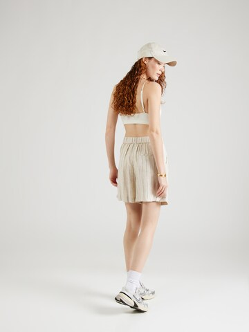 TOPSHOP Loosefit Shorts in Beige