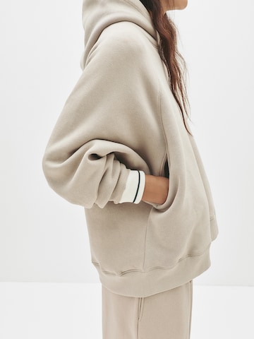 Pull&Bear Collegepaita värissä beige
