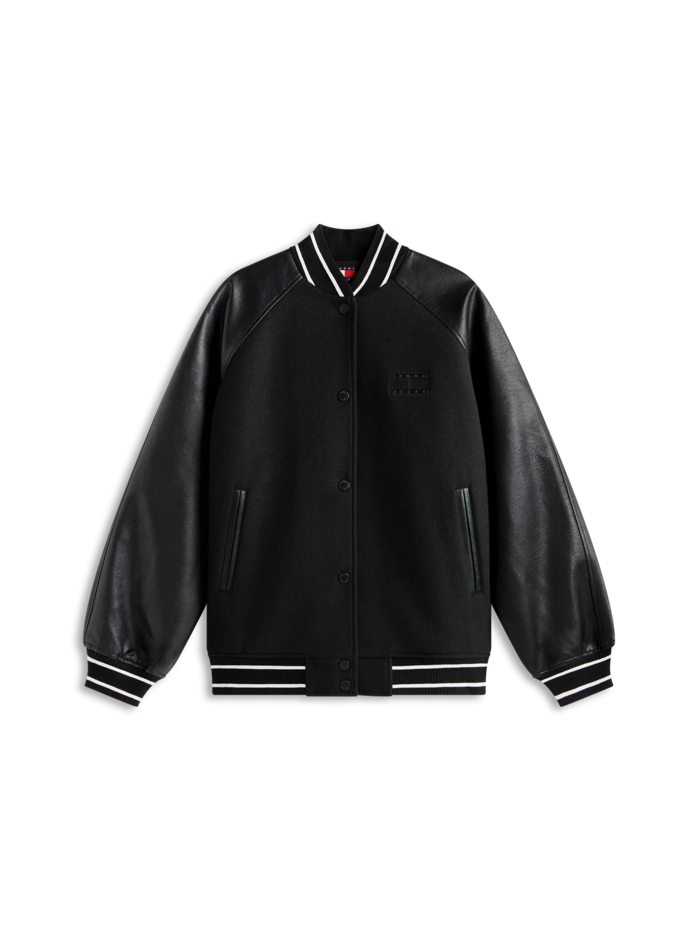 Tommy Jeans Φθινοπωρινό και ανοιξιάτικο μπουφάν σε μαύρο: μπροστά