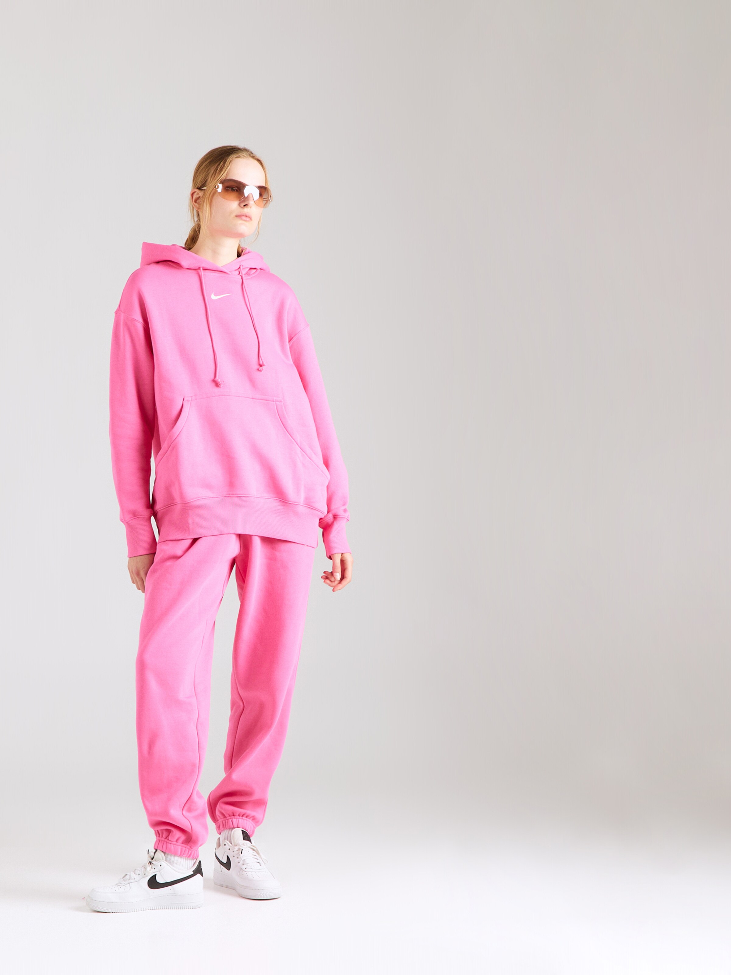 7749f8eb596baf356a85fae577b1e33f.jpg?quality=75\u0026height=1280\u0026width=960