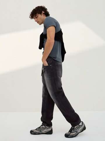 Largi Jeans de la Bershka pe negru