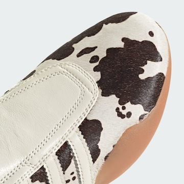 ADIDAS ORIGINALS Slip-on 'Taekwondo Mei' in Beige