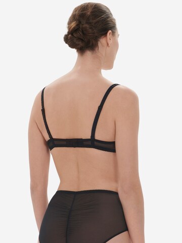 Simone Perele T-shirt Bra 'Intrigue' in Black