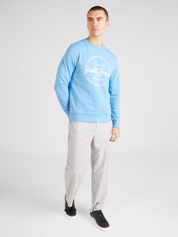 JACK & JONES - Sweatshirt 'FOREST' em azul