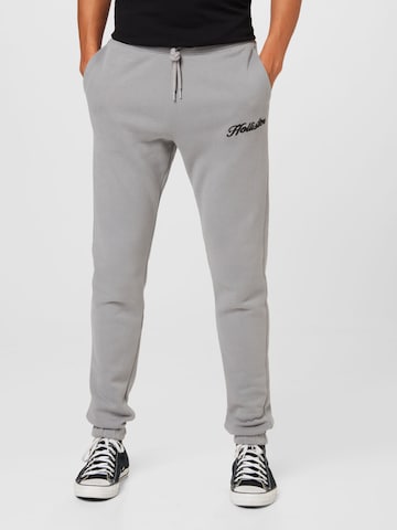 HOLLISTER - Tapered Pantalón en gris: frente