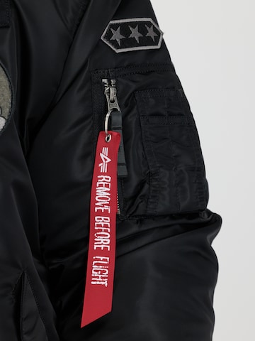 ALPHA INDUSTRIES Overgangsjakke i sort