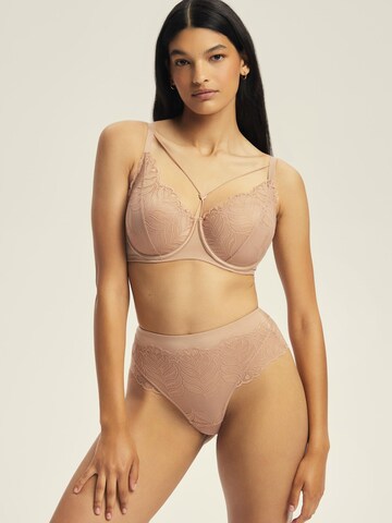 ESOTIQ - Panti 'Korin' en beige