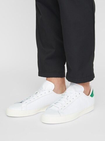 ADIDAS ORIGINALS - Zapatillas deportivas bajas 'Rod Laver' en blanco: frente