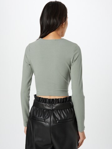 ABOUT YOU Shirt 'Juna' in Green