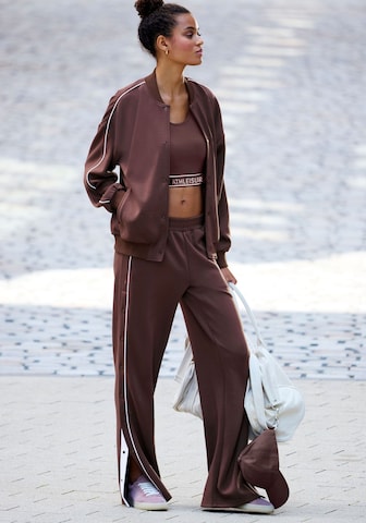 Wide leg Pantaloni sportivi di LASCANA ACTIVE in marrone
