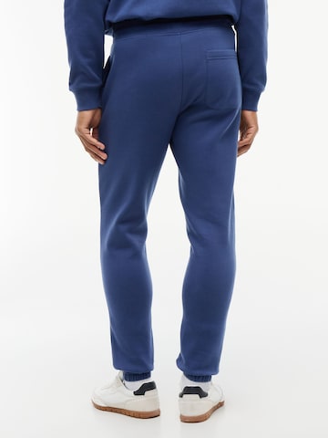 Tommy Jeans Tapered Hose in Blau