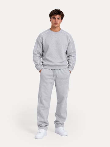Sweat-shirt 'Brenvaro' Smilodox en gris