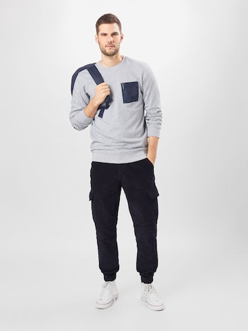 Urban Classics Sweatshirt in Grey